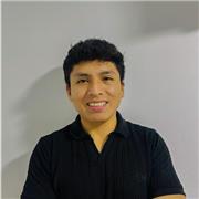 Ingeniero Civil dicta clases prácticas de matemáticas, álgebra y física básica